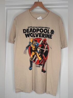 Marvel Comics Deadpool & Wolverine Khaki T Shirt Size M. NWT